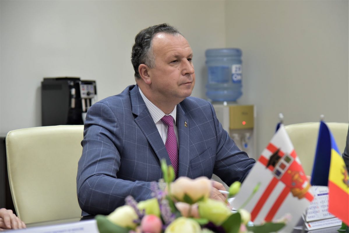 rectorul USMF Emil Ceban